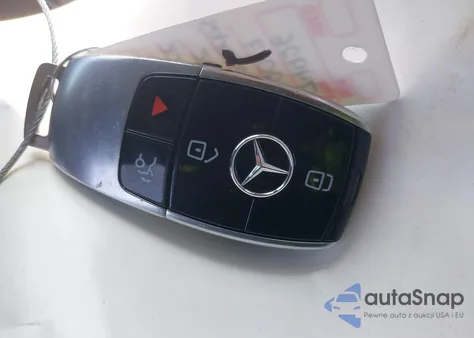 2017 Mercedes-Benz E 300 4Matic z USA, uszkodzony, nr VIN WDDZF4KB0HA096235